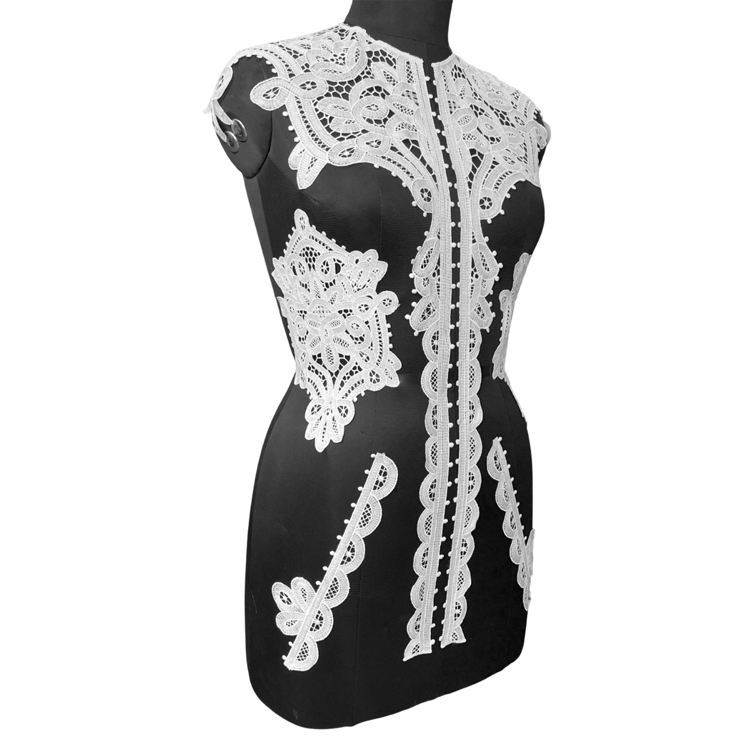 Yoke Lace Volume Dress LAUBE BLANC Yoke lace tiered dress BLACK L