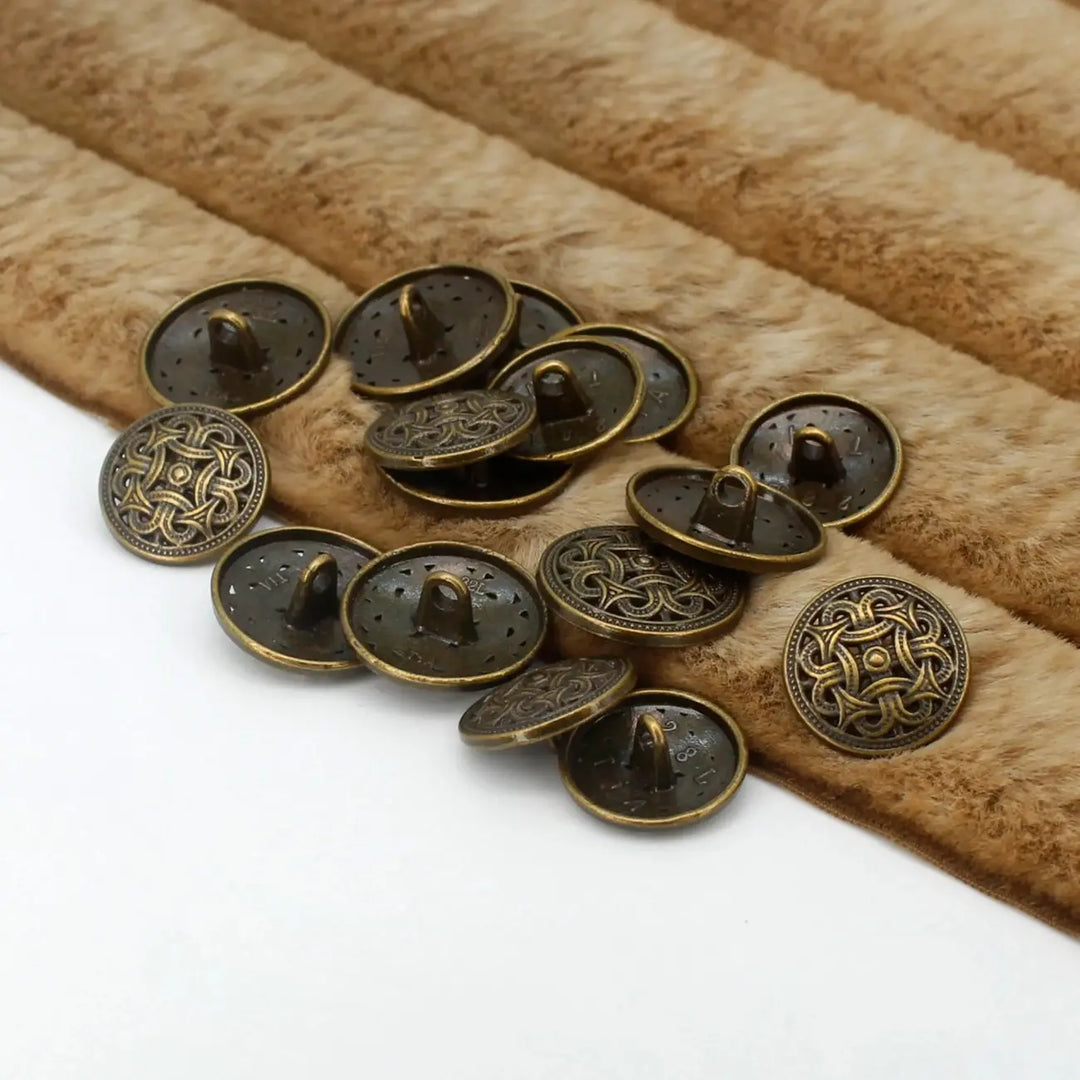 Combo Pack: Emerald-Eyed Leopard Brooch & Celtic Pattern Buttons