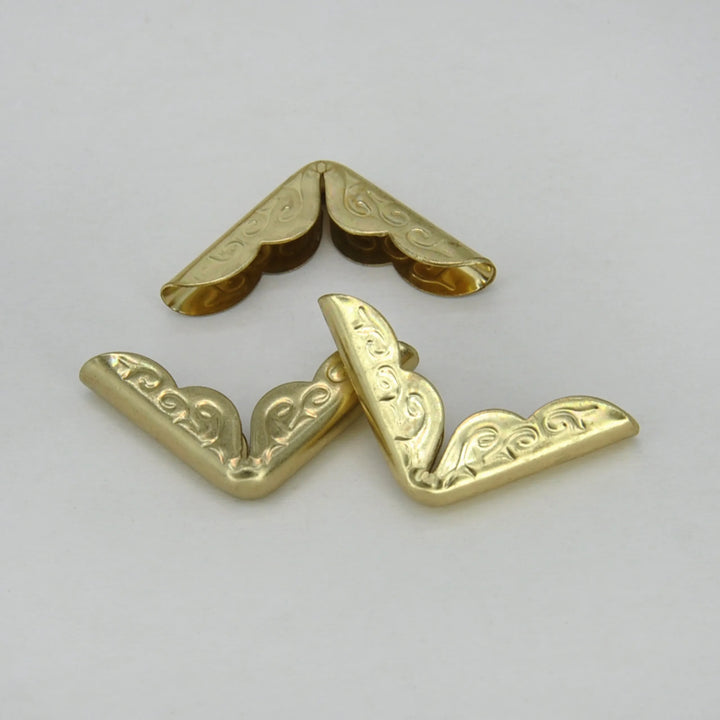 Set of 4 Vintage  Gold Collar Tips