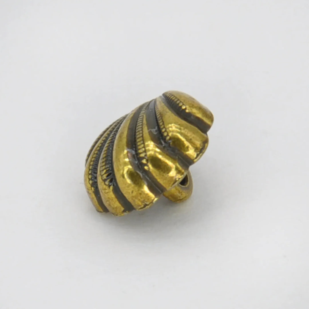 Scallop Shell Shaped Metal Button | 12mm (20L)